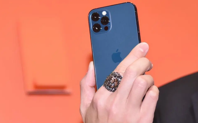 乐山苹果手机维修分享iPhone12系列重启方法教程 